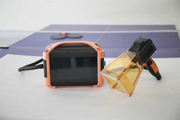 Portable Suitcase Type Handheld 20W 30W Laser Clean Machine