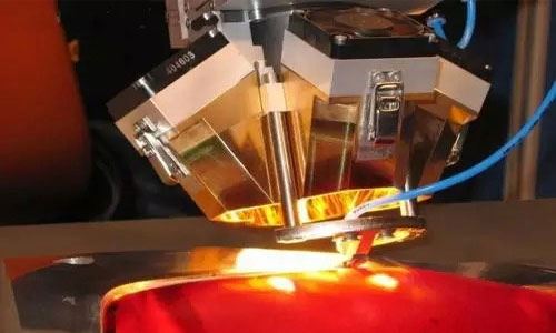 Laserschweißmaschinen helfen bei der Leichtbauentwicklung von Automobilen